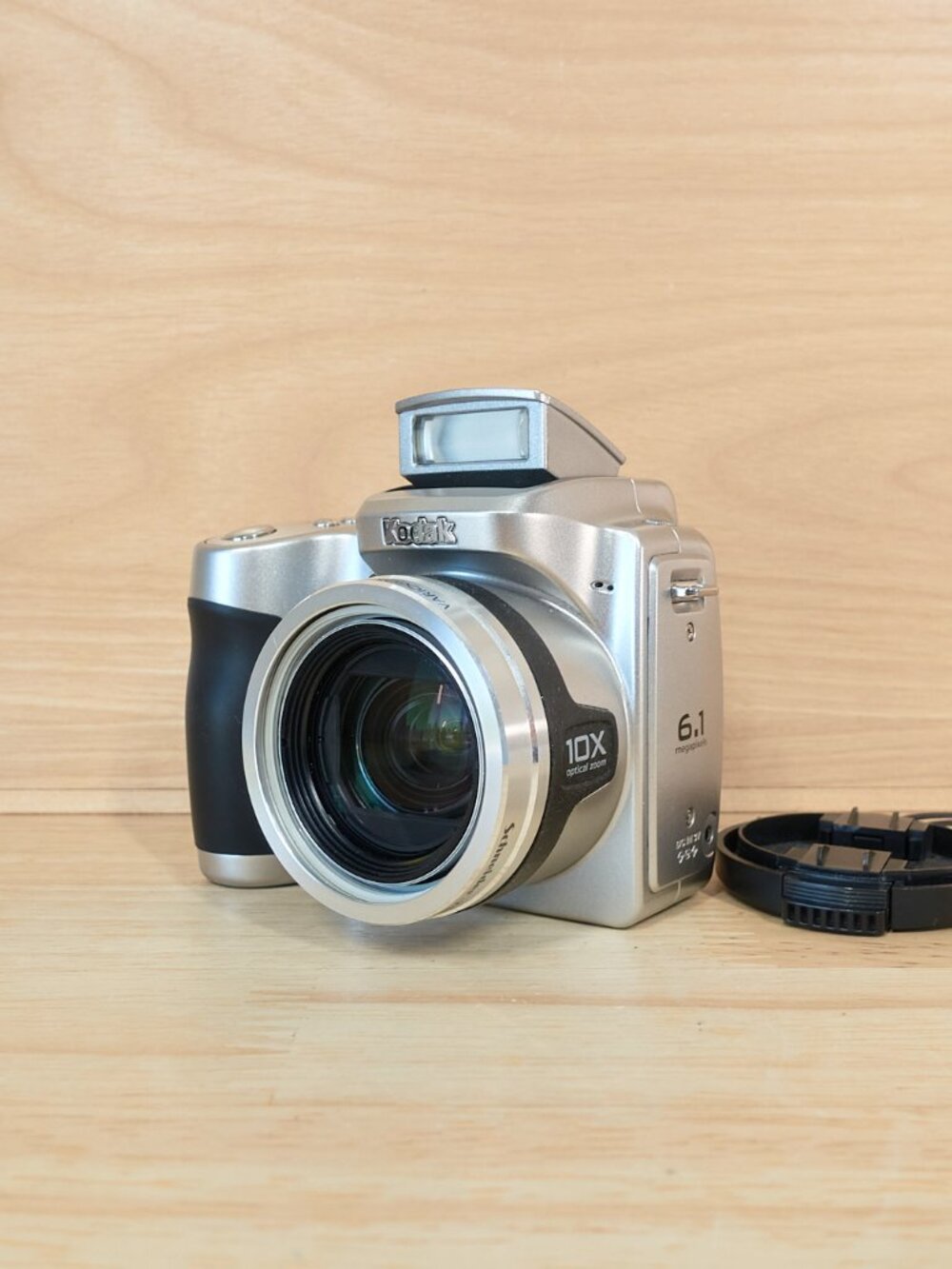 Kodak EasyShare Z650 Digital Camera 6.1MP 10x Optical Zoom Vintage CCD